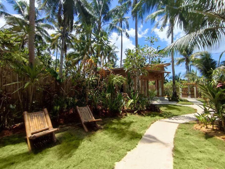 The Bamboo Houses - Tropical Garden & Empty Beach General Luna  Exterior foto