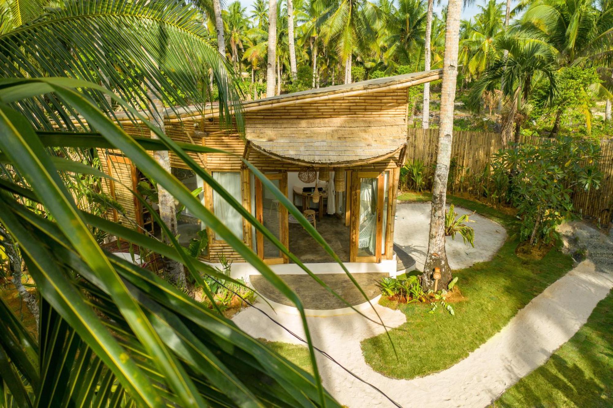 The Bamboo Houses - Tropical Garden & Empty Beach General Luna  Exterior foto