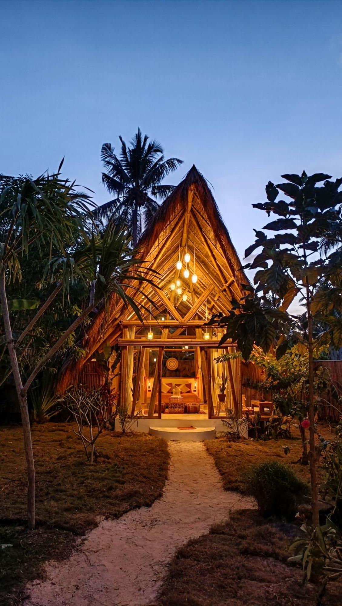 The Bamboo Houses - Tropical Garden & Empty Beach General Luna  Exterior foto