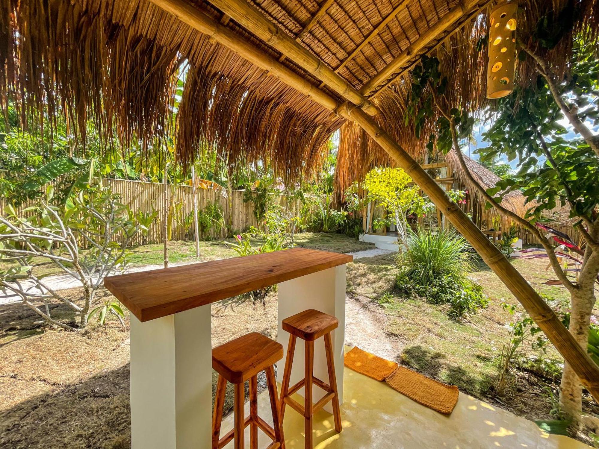 The Bamboo Houses - Tropical Garden & Empty Beach General Luna  Exterior foto