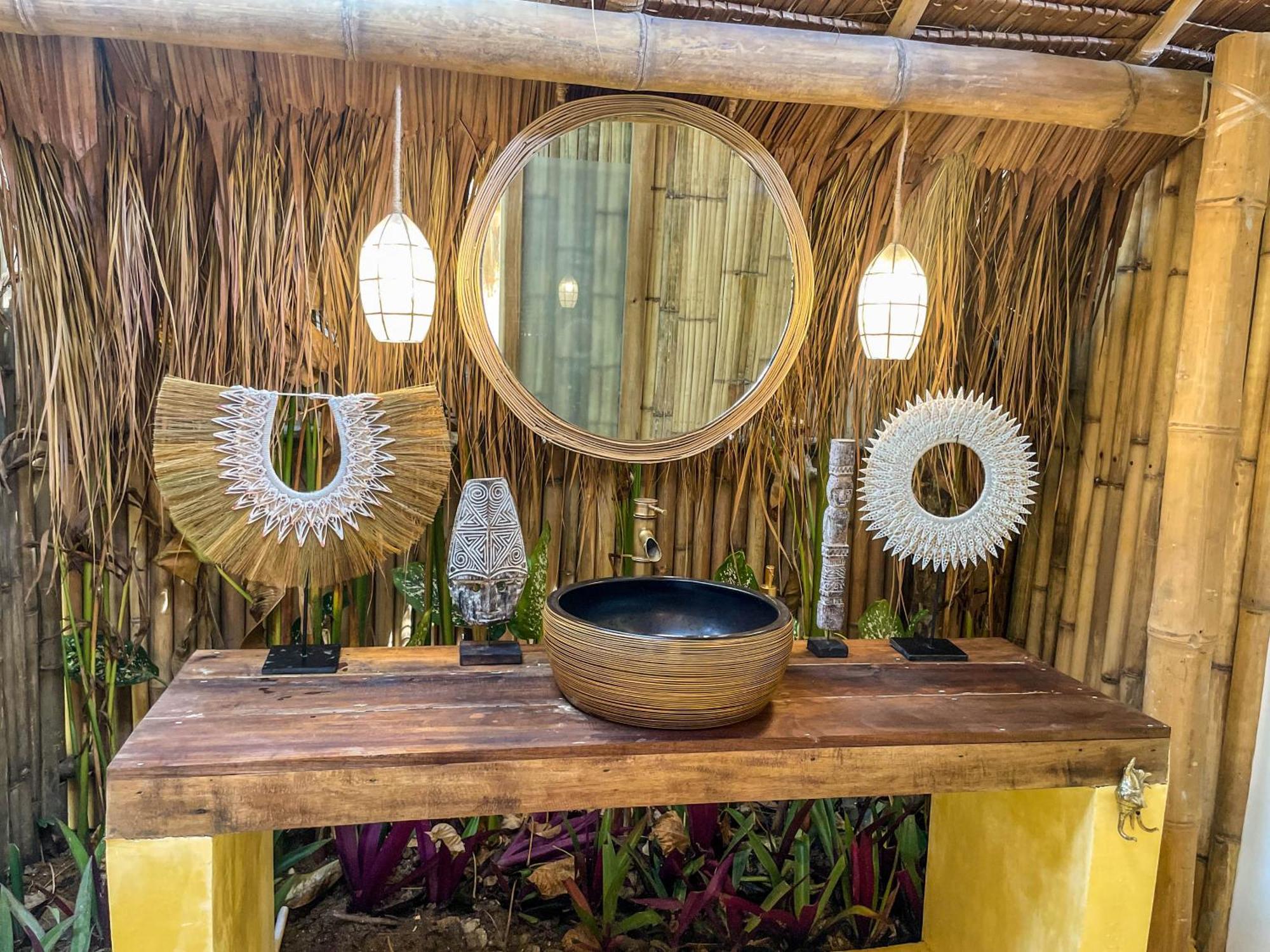 The Bamboo Houses - Tropical Garden & Empty Beach General Luna  Exterior foto